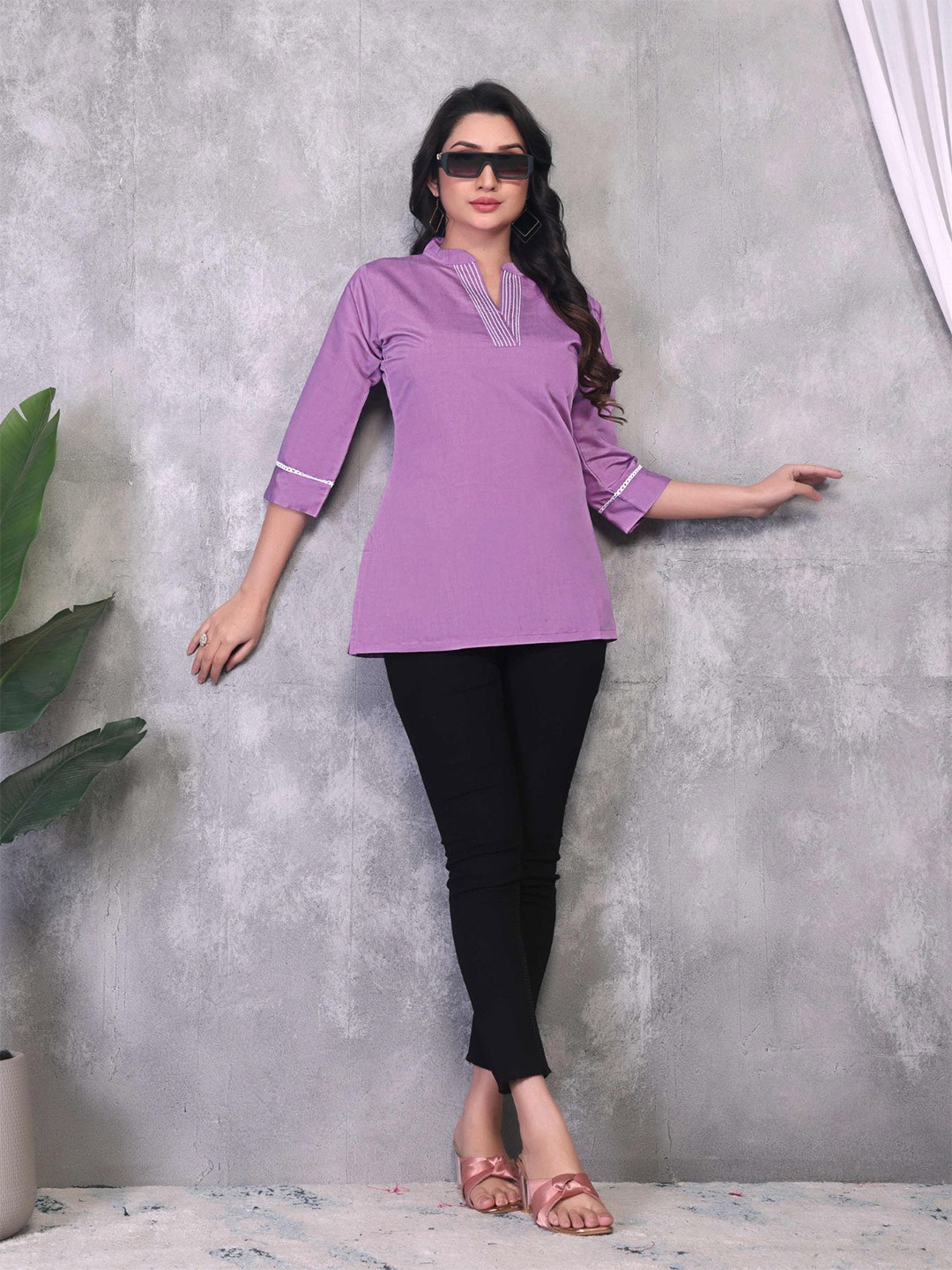 Visit Wear Women Solid Embroidered Thread Work Mandarin Collar Kurti