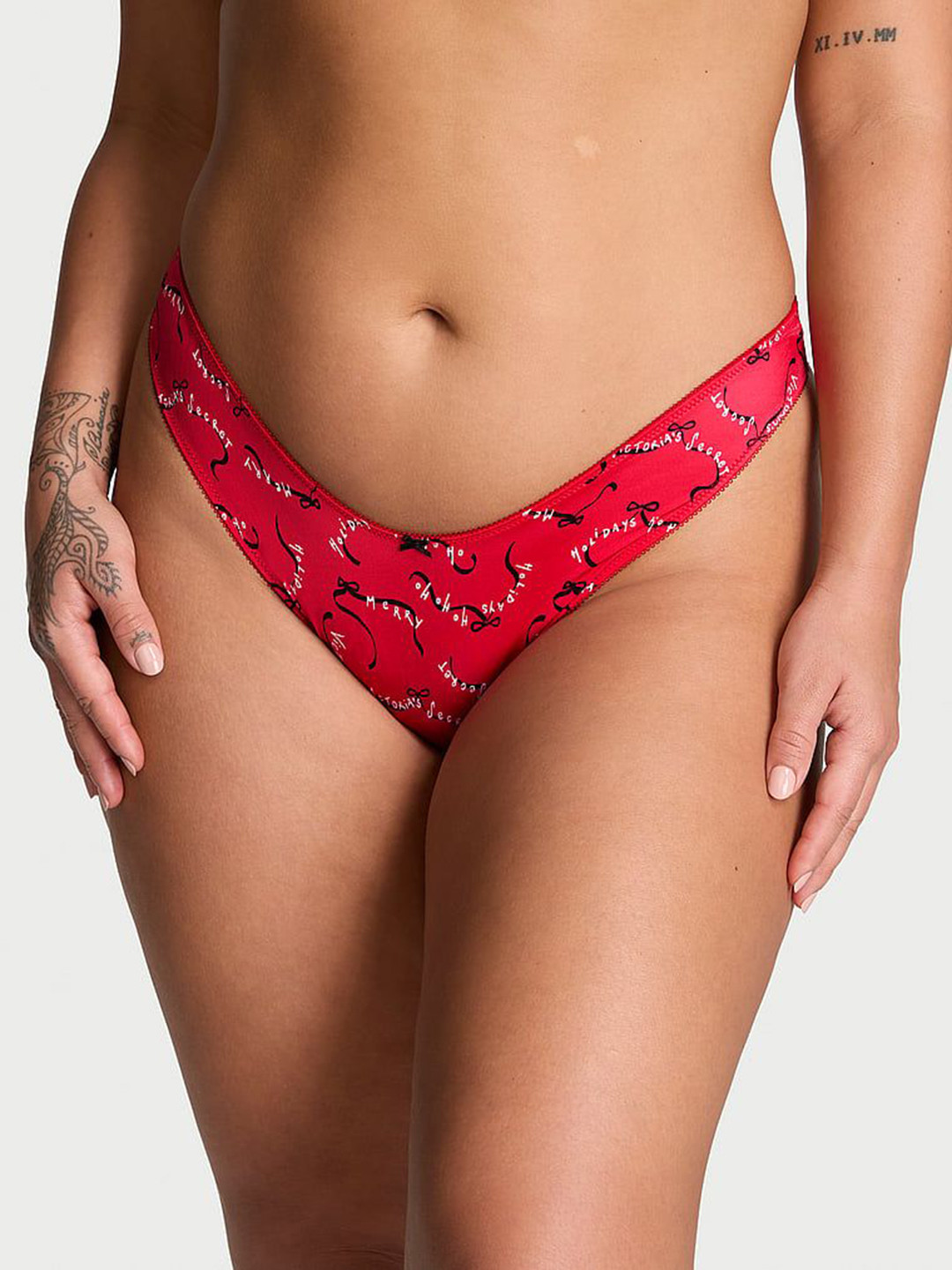 Victoria's Secret Printed Low-Rise Thong Briefs 112573056FNW
