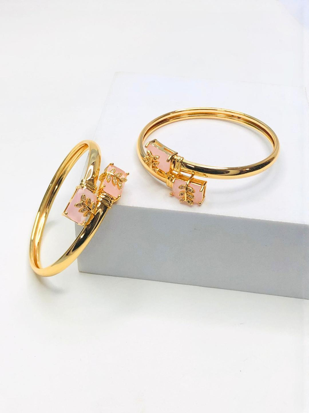 Jewelry Miguel Pink Alloy Bracelet