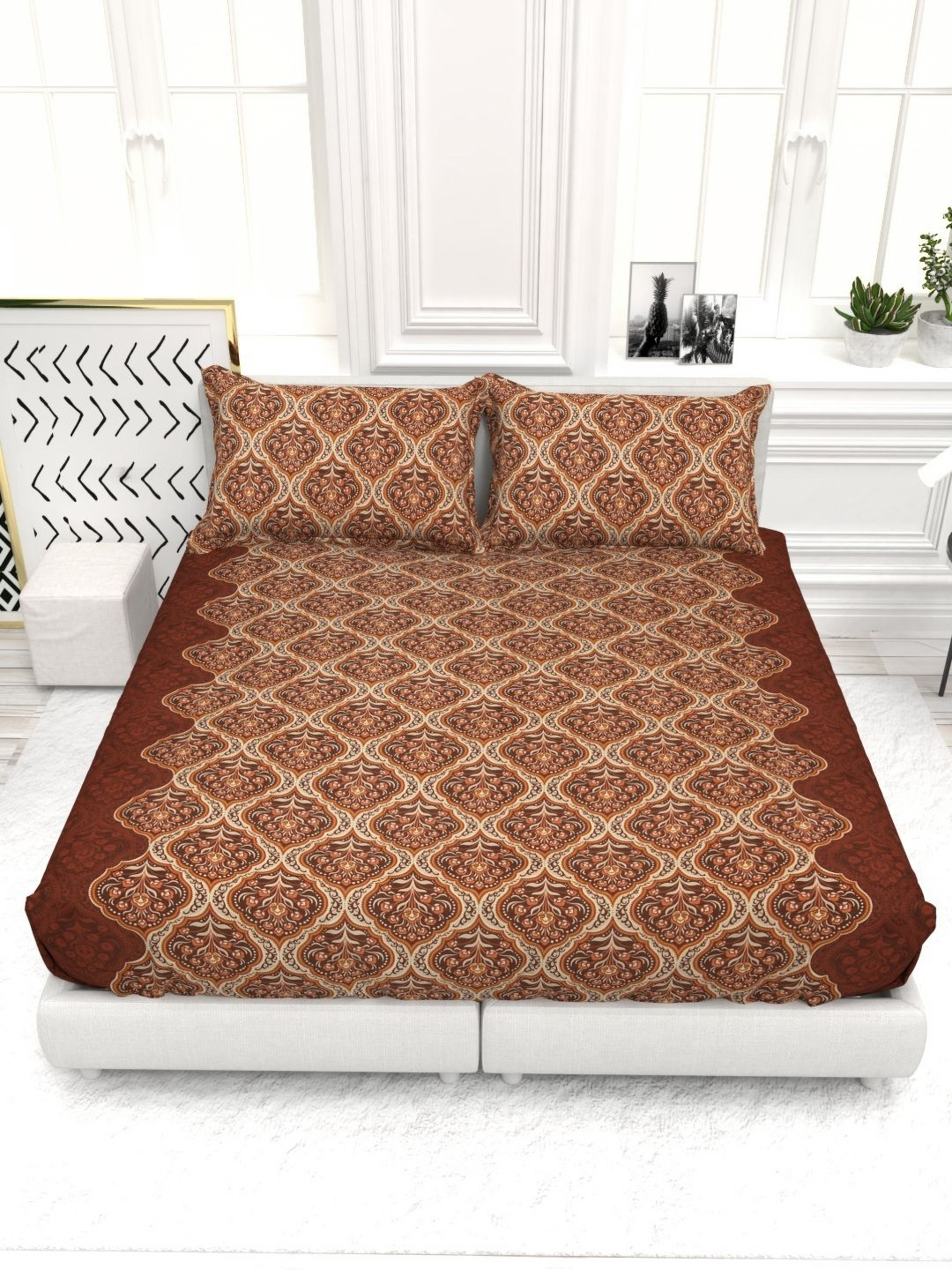 THE WHITE MOSS Maroon 250 TC King Bedsheet with 2 Pillow Covers