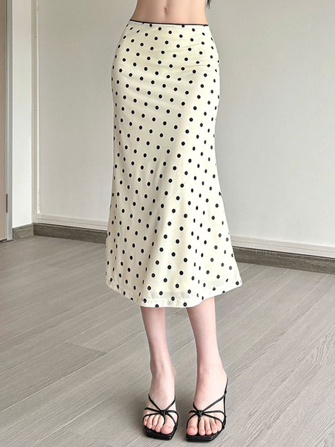 LULU & SKY Polka Dot Patterned Picot Trimmed Skirt