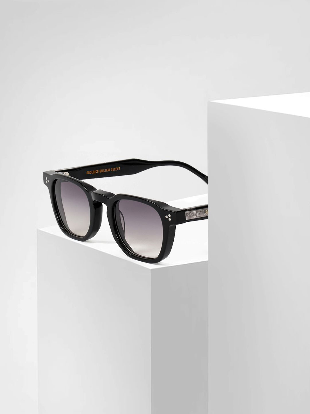 RODERICO GIULIANI Unisex Polarised Lens Square Sunglasses RG-MAGY50130001
