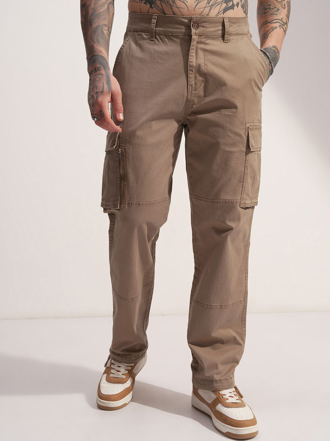 Highlander Men Solid Relaxed Cargo Trousers
