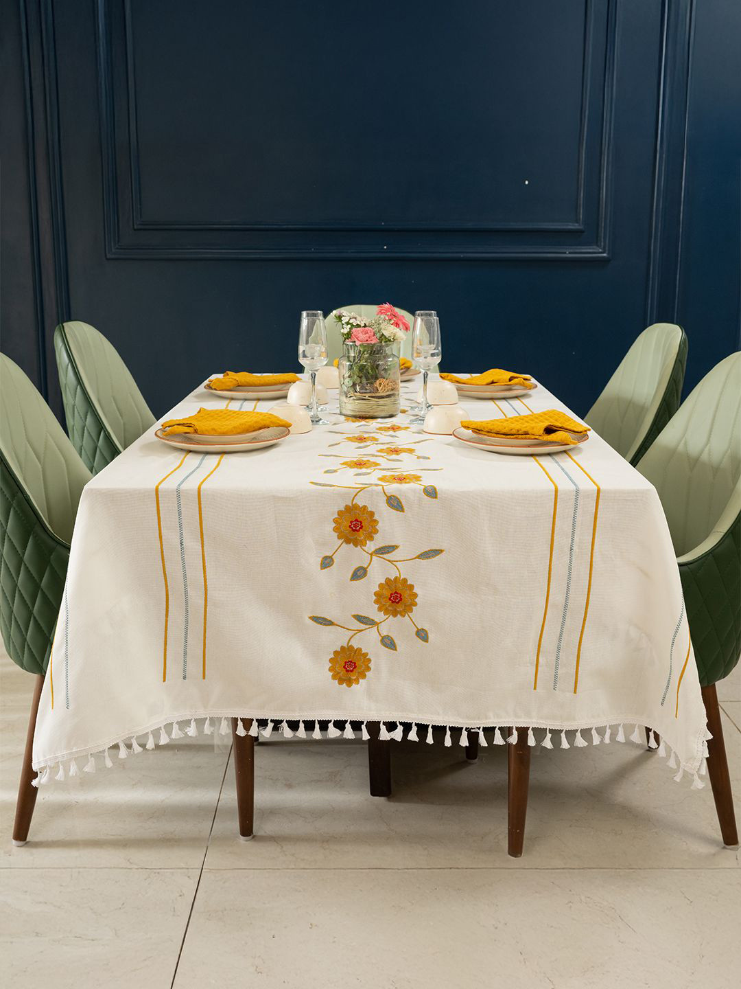 URBAN SPACE White Floral Anti-Slip Cotton 6-Seater Table Cover with Embroidered details