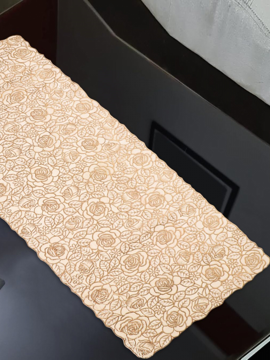 Dakshya Industries Yellow & Beige Self-Designed Table Runners