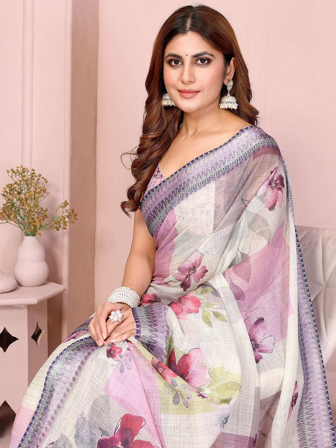 GULKEE FAB Woven Design Floral Zari Saree