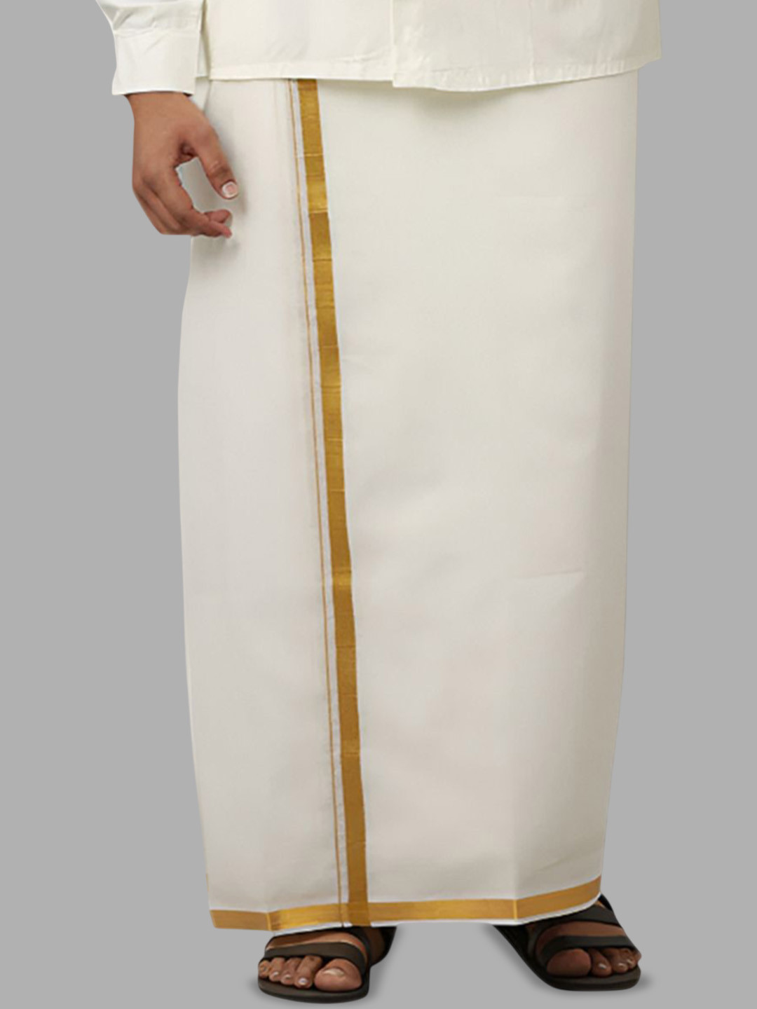 Viveagham Men Single Layer Dhoti with Zari Border