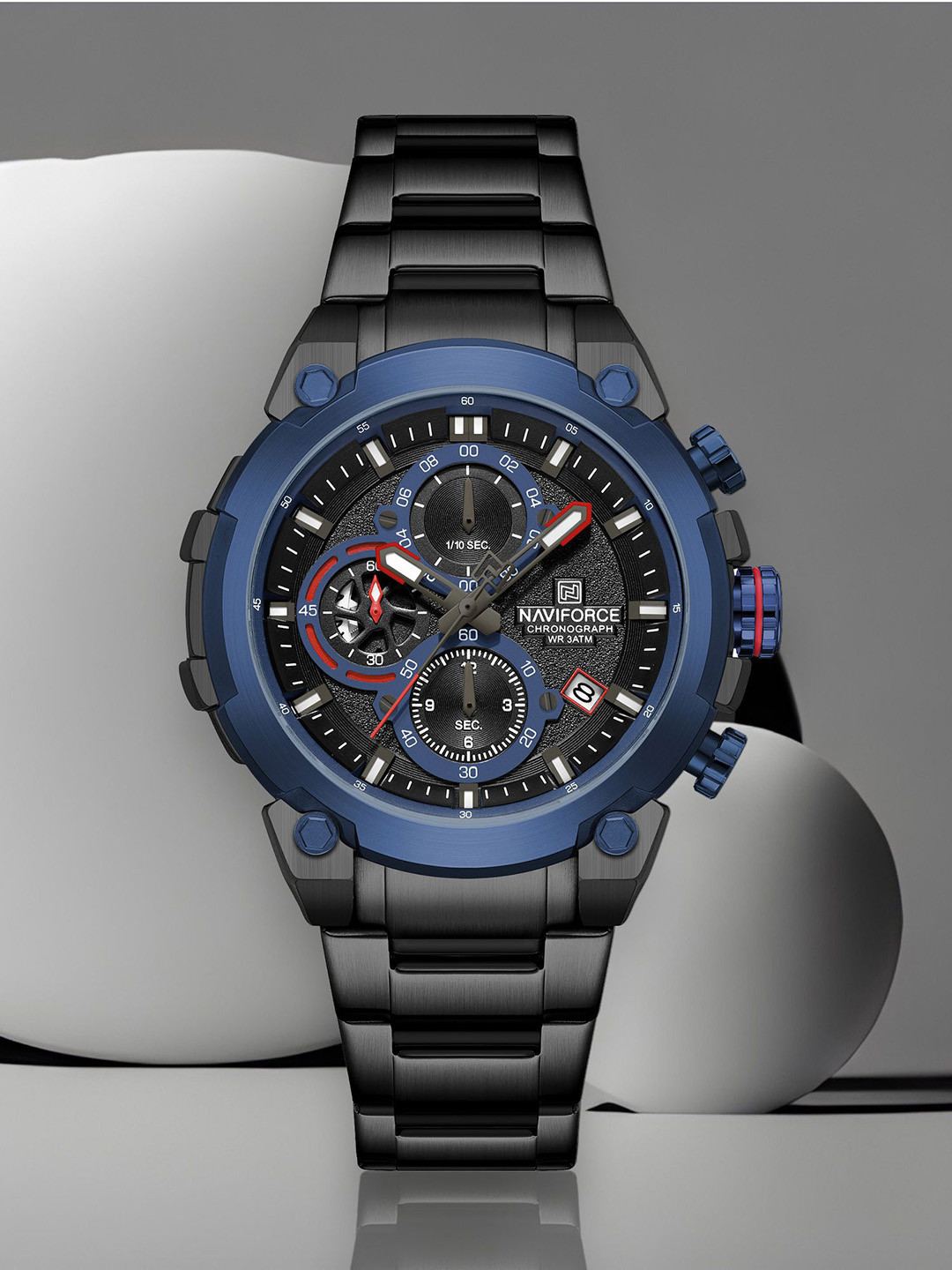 Naviforce Men Stainless Steel Bracelet Style Straps Analogue Chronograph Watch