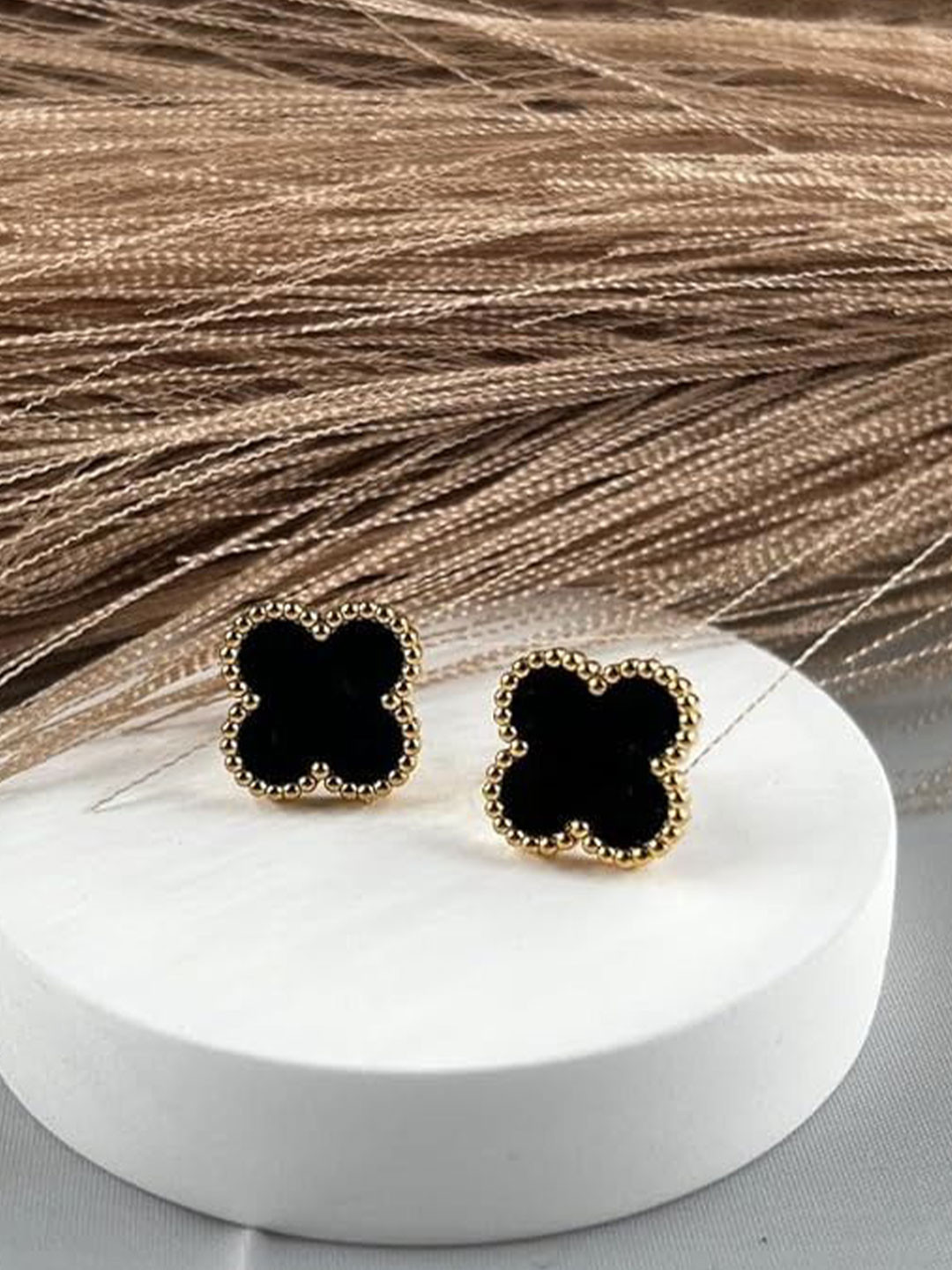 Lovemi Movements Floral Shaped Studs