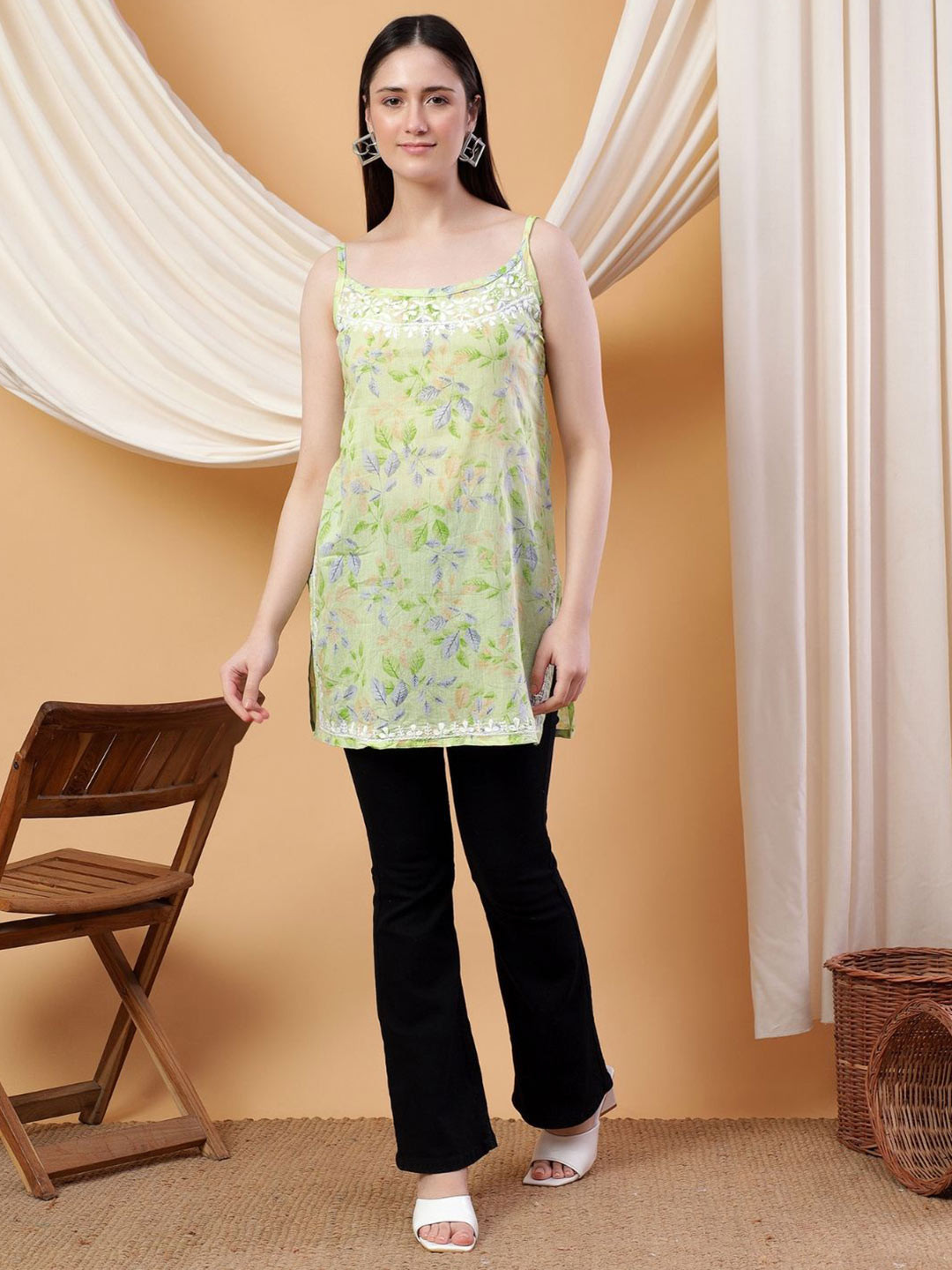 Poshak Chikan Studio Floral Printed Chikankari Kurti Chikankari