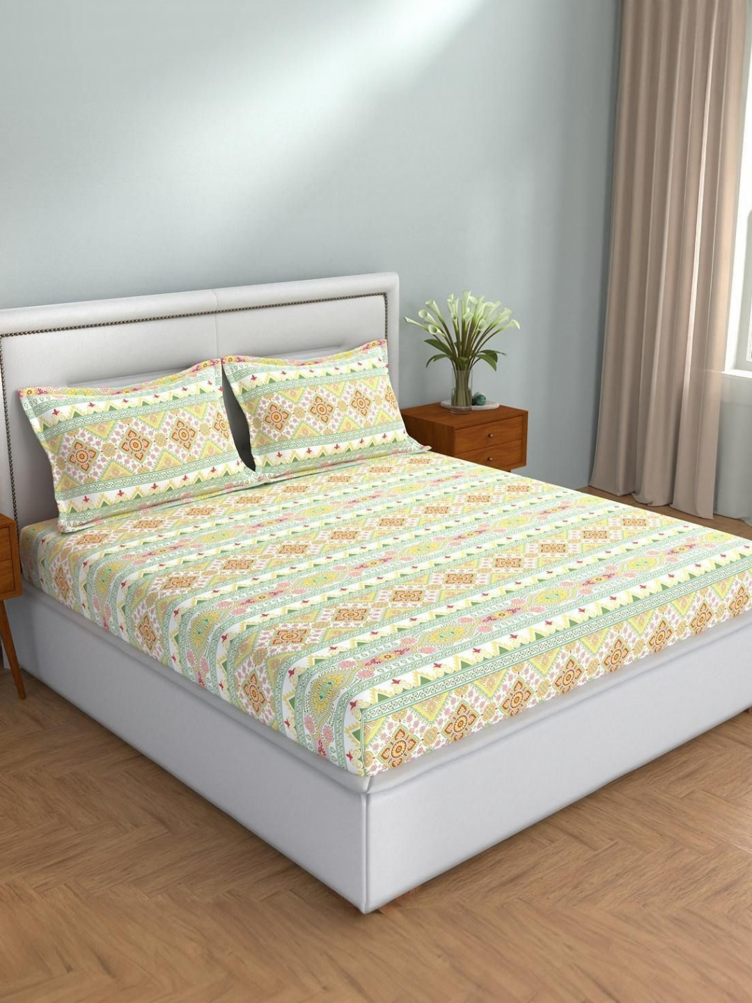 STELLAR HOME Red And Blue Printed Cotton 104 TC Super King Bedsheet Set 2.24 cm X 2.74