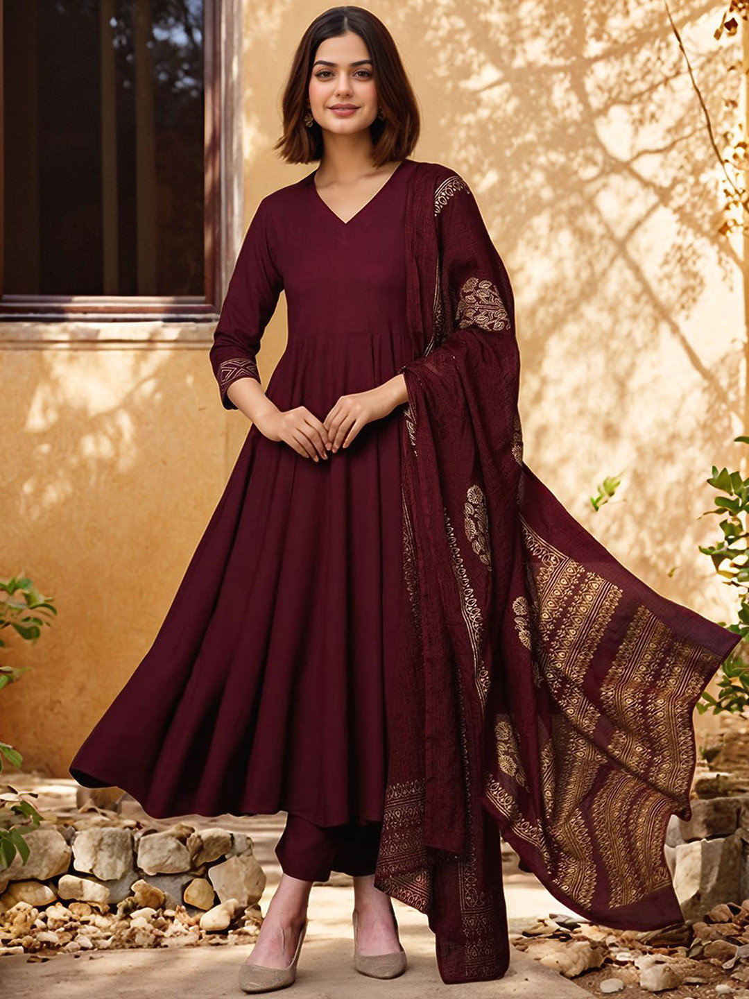Aaghnya Women Solid V-Neck Regular Anarkali Kurta Set With Dupatta