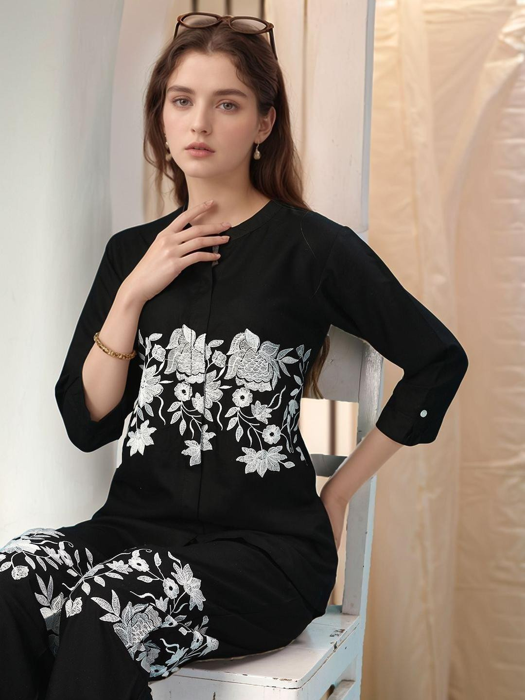 Moda Rapido Embroidered Luxurious Viscose Rayon Fabric Tunic and Palazzo Set