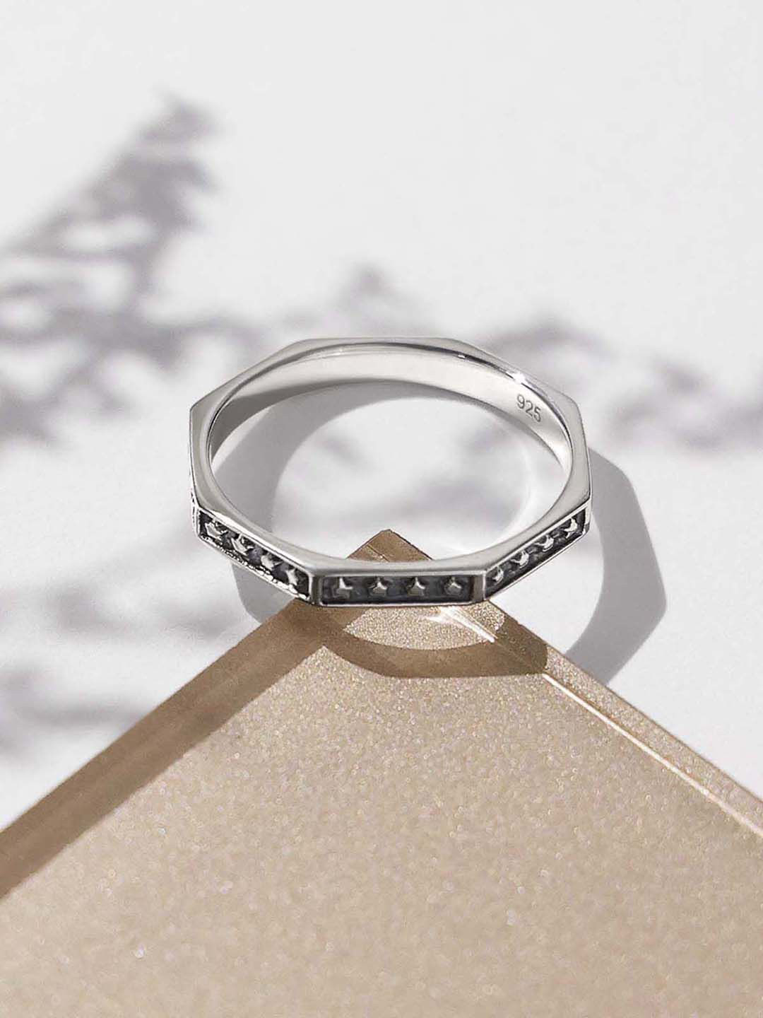 Tweov Jewels Rhodium-Plated Star Band Finger Ring