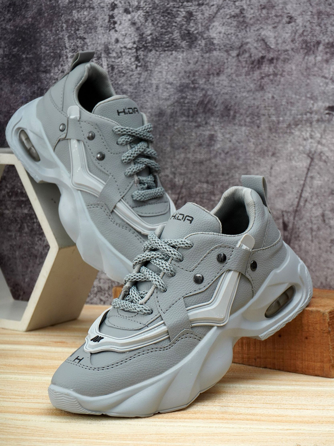 HIDA Men Bounce Non-Marking Lace-Ups Running Shoes