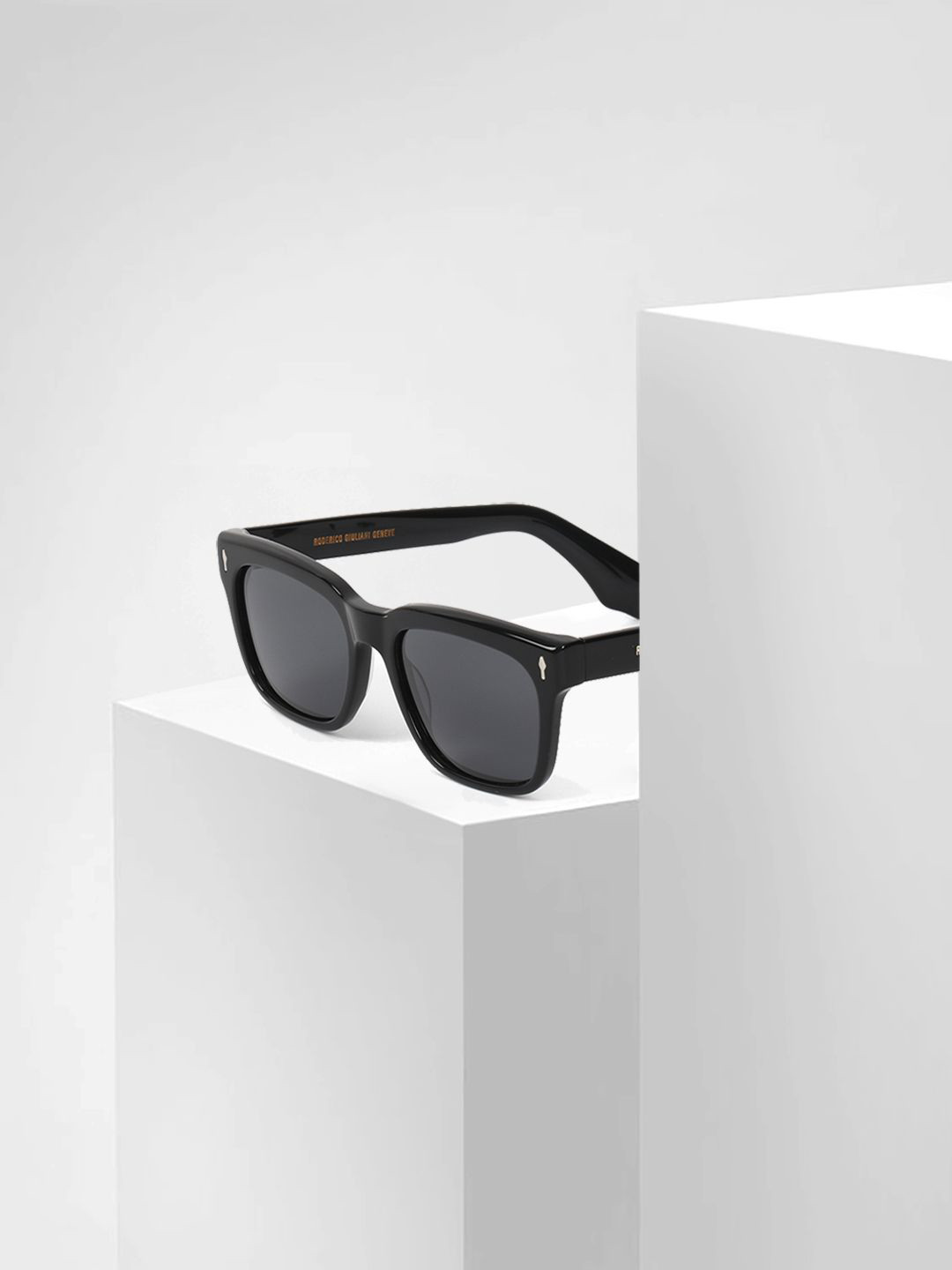 RODERICO GIULIANI Unisex Polarised Lens Square Sunglasses RG-MAGY59000001