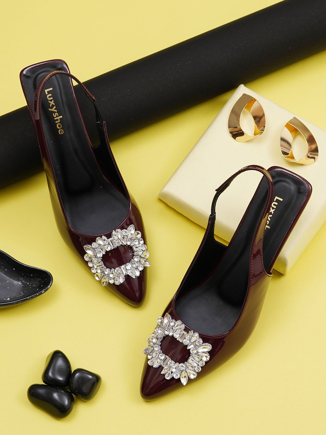 LUXY SHOE Women Embellished Pointed Toe Kitten Pumps