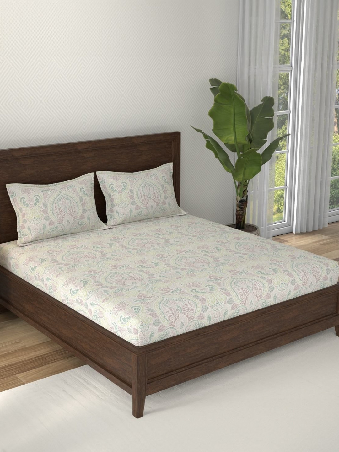 STELLAR HOME Valentina Plus Cream Printed Cotton 144TC King Bedsheet Set 2.74 M X 2.74 M