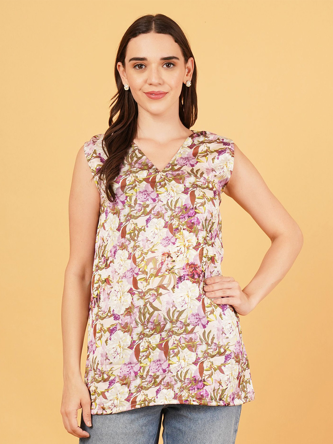 Magnetism Women Floral Printed Sleeveless Straight Kurtis