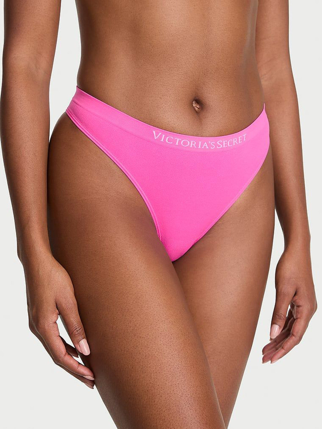 Victoria's Secret Seamless Thong Panty 1122071100T2