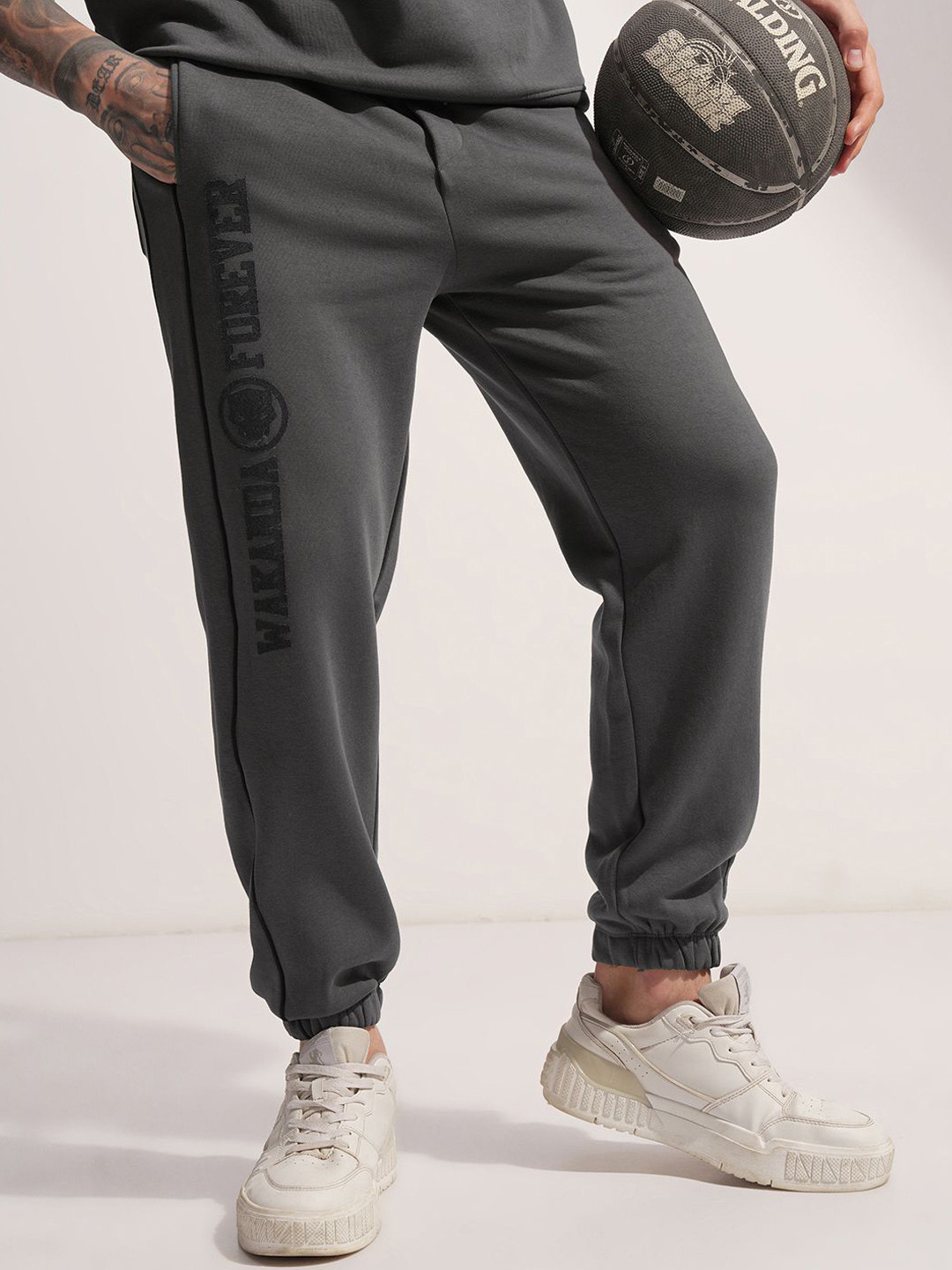 HIGHLANDER Men Joggers Baggy Trousers