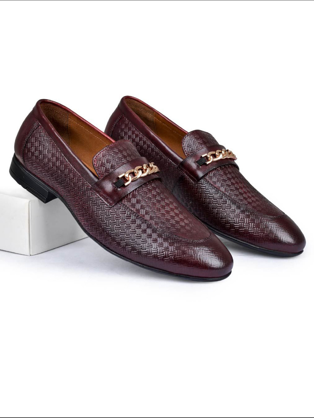 WEDNESDAY LIFESTYLE Men Leather Formal Loafers
