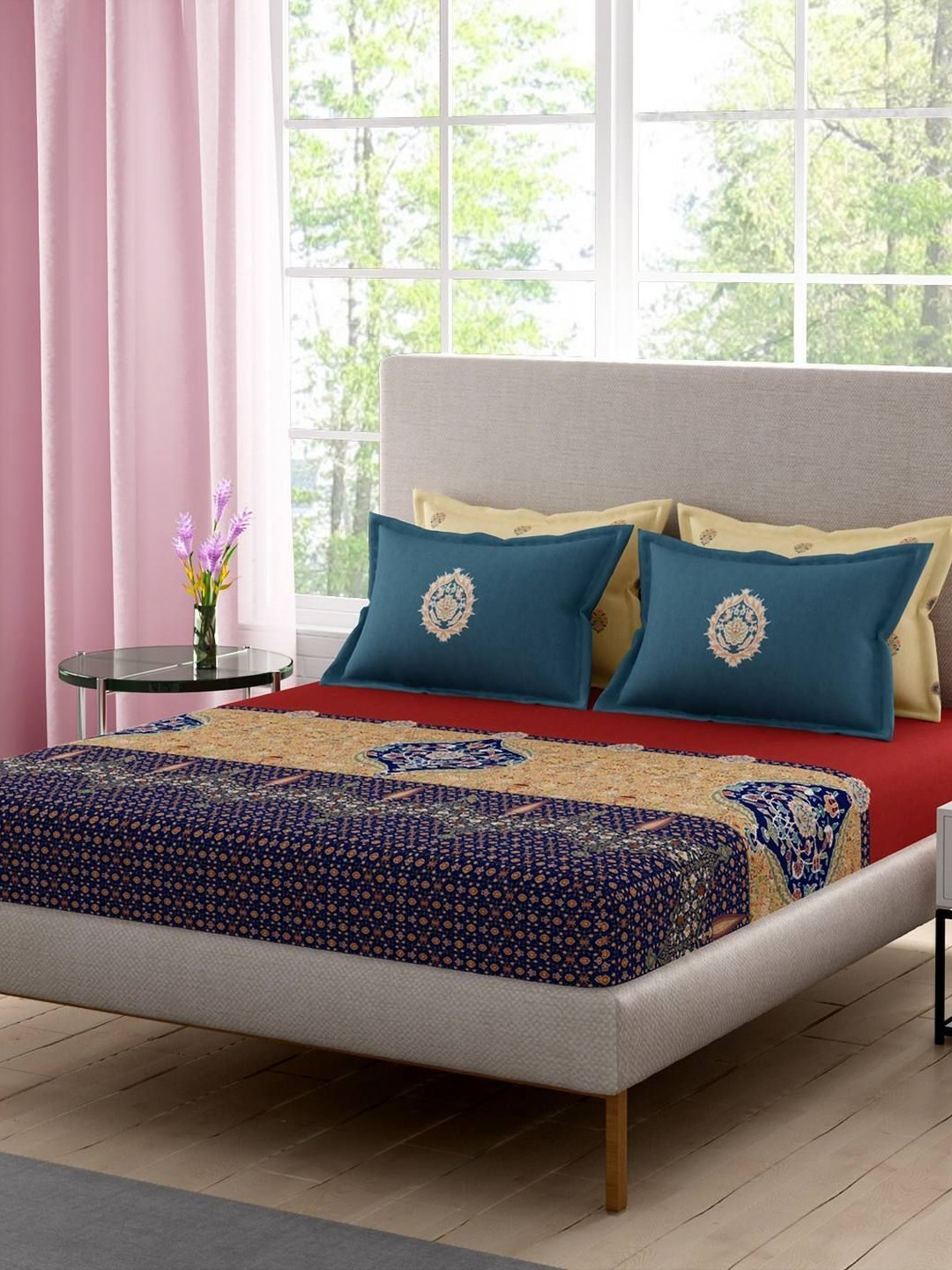 Portico Multicoloured Ethnic Motifs 210 TC Bedsheet With 4 Pillow Covers