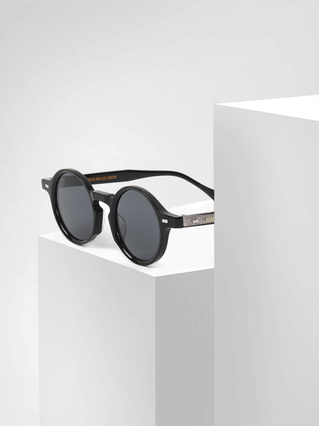 RODERICO GIULIANI Unisex Polarised Lens Round Sunglasses RG-MAGY50160001