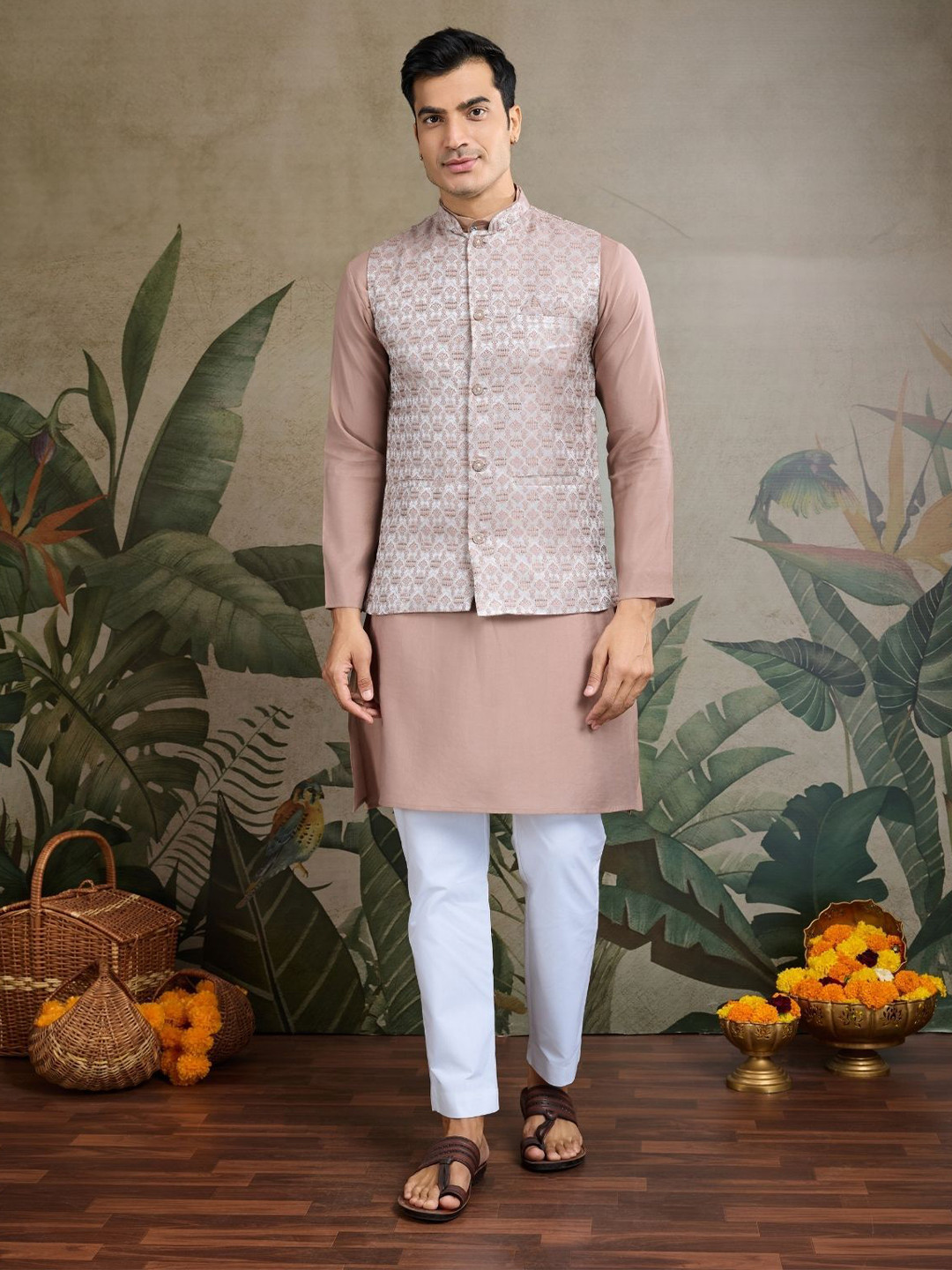 ODETTE Men Mauve Viscose Silk Woven Stitched Kurta
