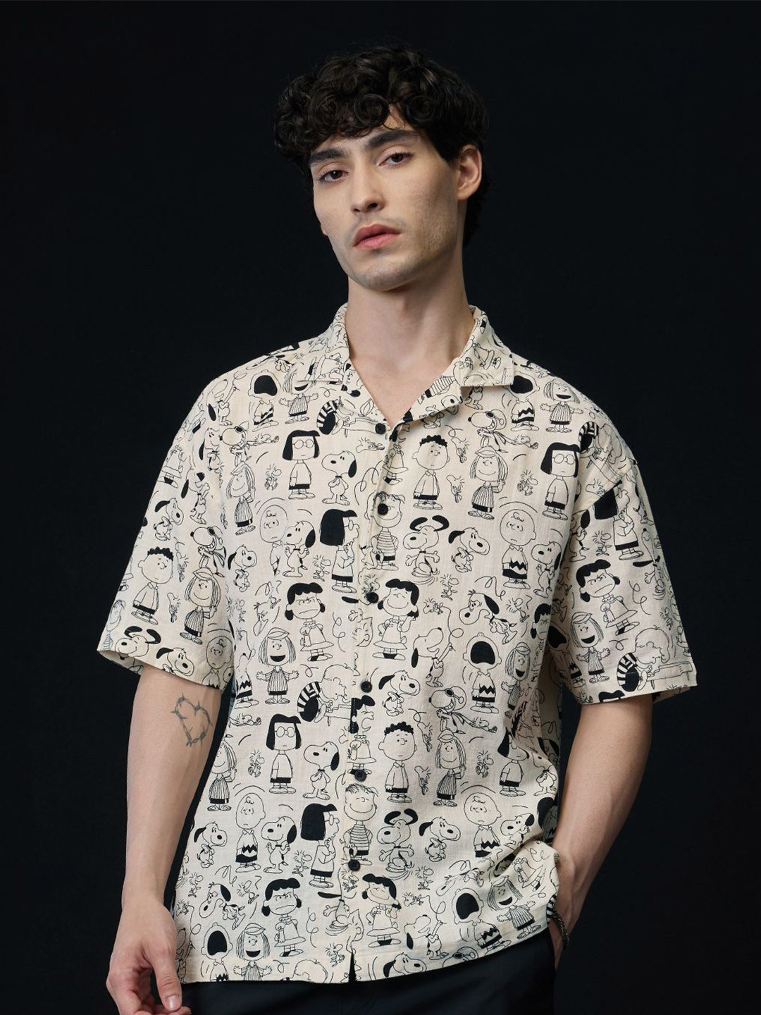 The Souled Store Men Regular Fit Peanuts Printed Off White Holiday Shirts