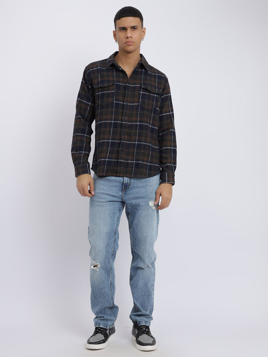 FADFAS Men Checked Spread Collar Regular Fit Cotton Woolen Shirt