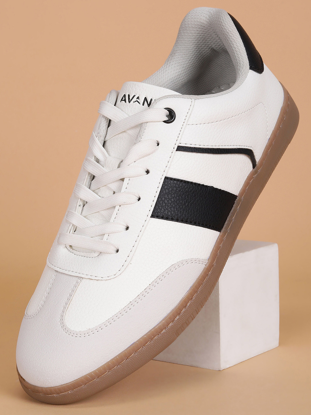 AVANT Men Zyric Sneakers- Black