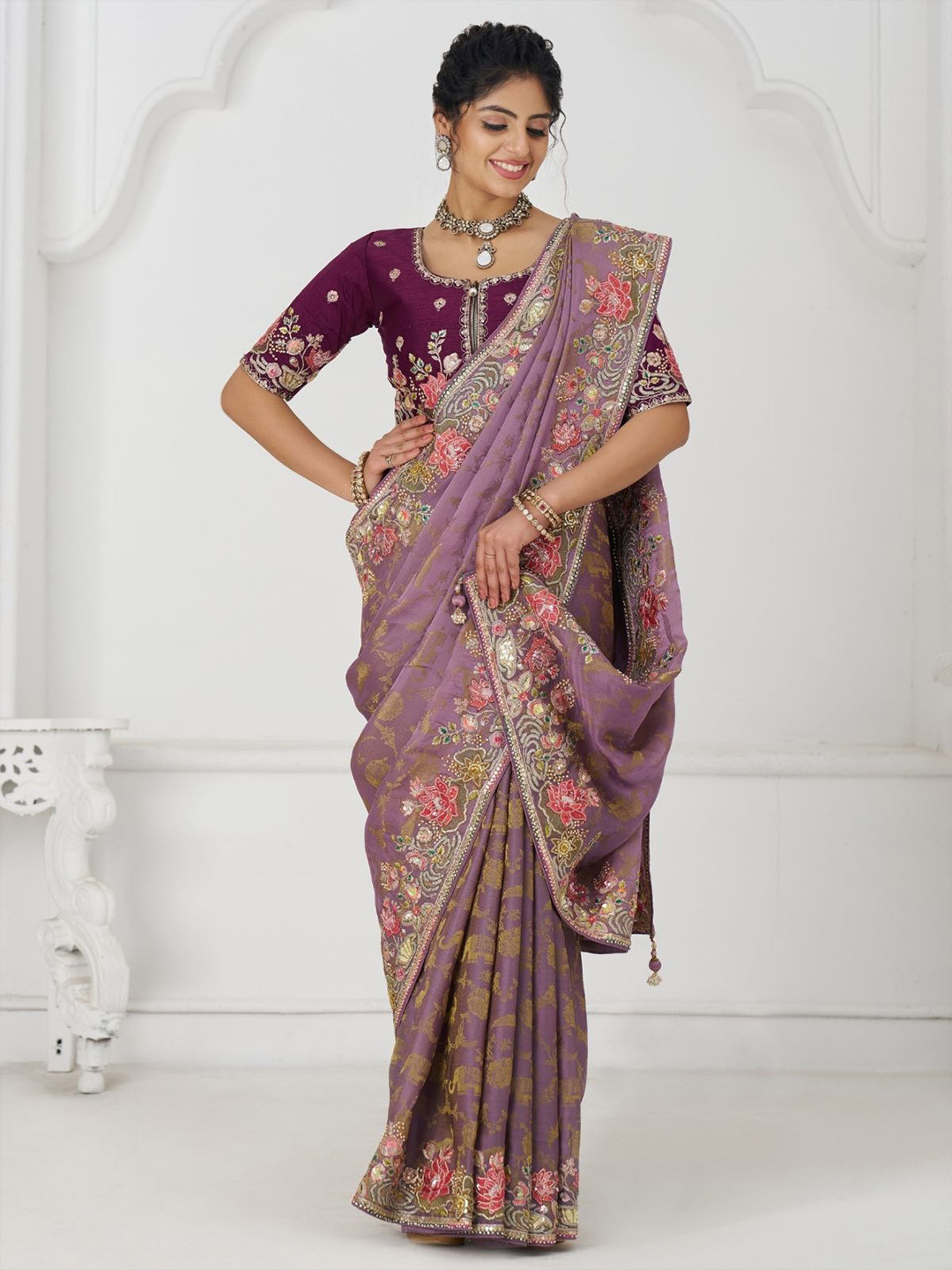 ODETTE Women Lavender Viscose Silk Embroidered Saree