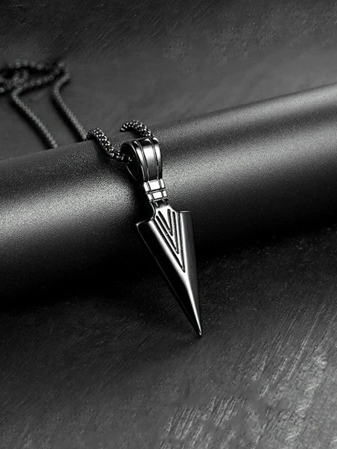 P. R. PRINTS Unisex Silver-Plated Vertical Bar & Ring Shaped Pendant With Chain