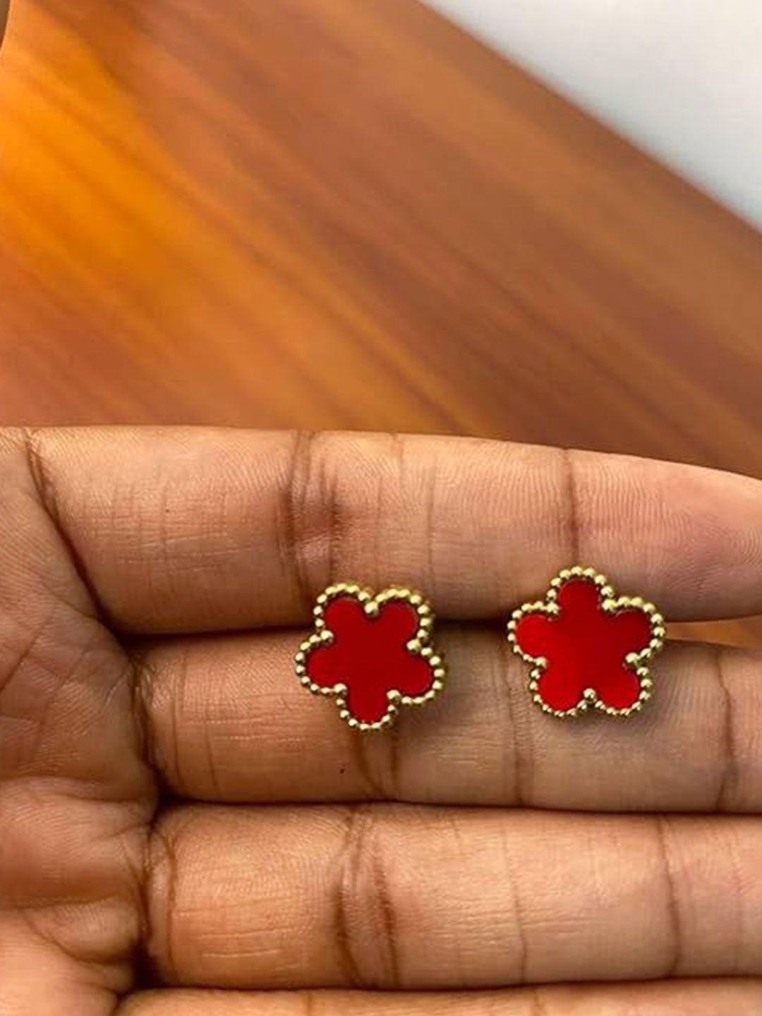 Lovemi Movements Floral Shaped Studs