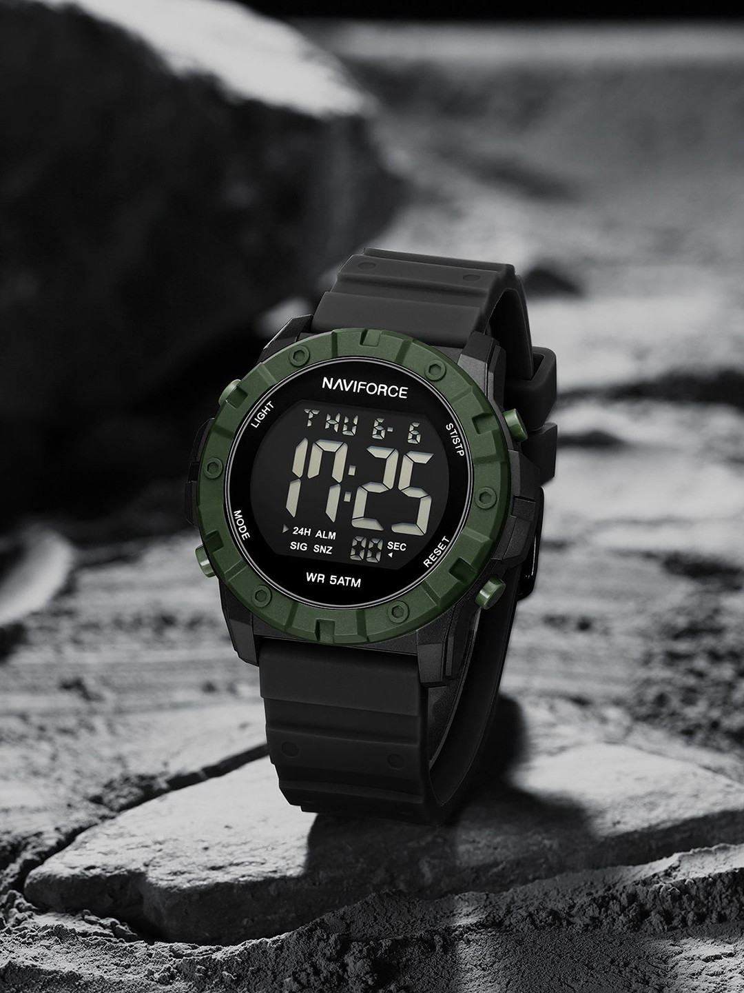 Naviforce Men Bracelet Style Straps Digital Watch NF7110_B GN B