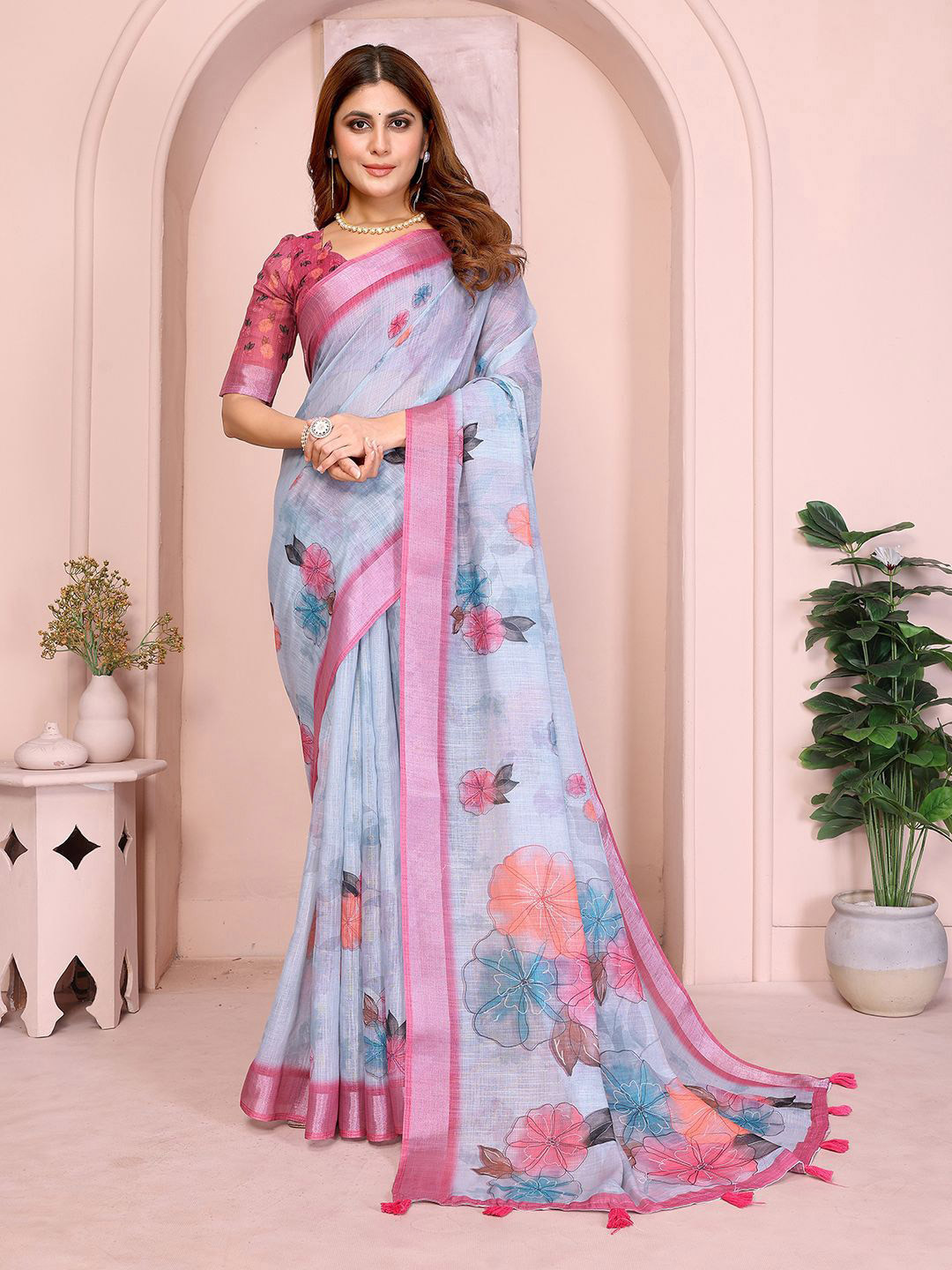 GULKEE FAB Woven Design Floral Zari Saree