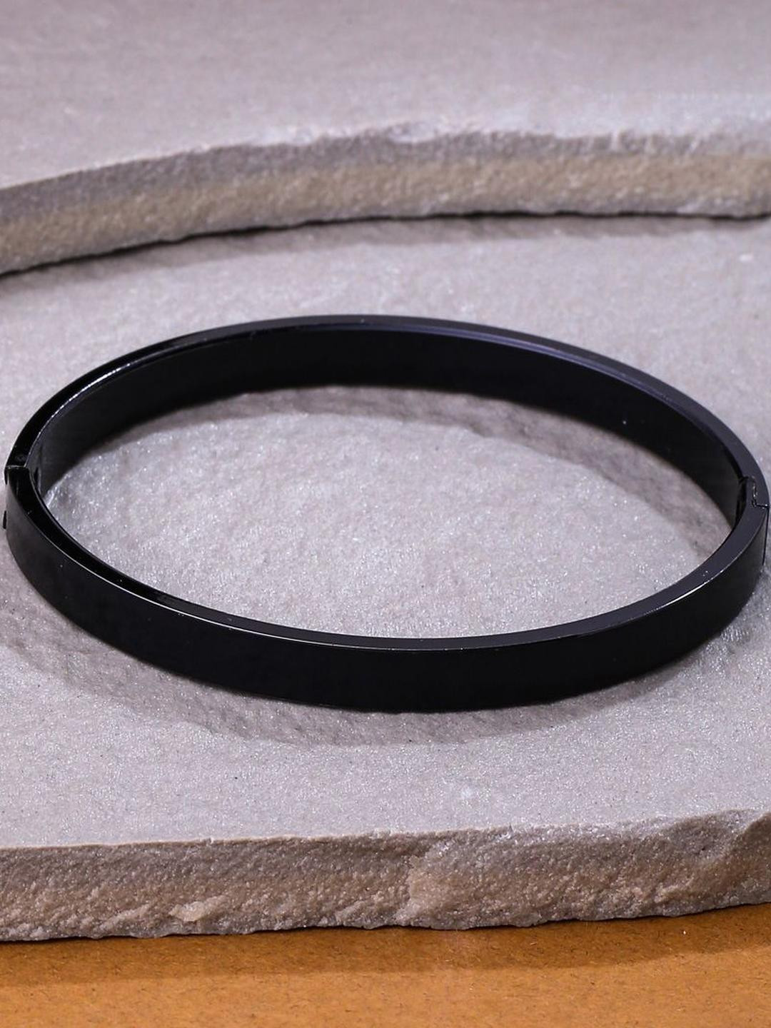 Roadster Men's Black Metal Interlock Kada Bracelet