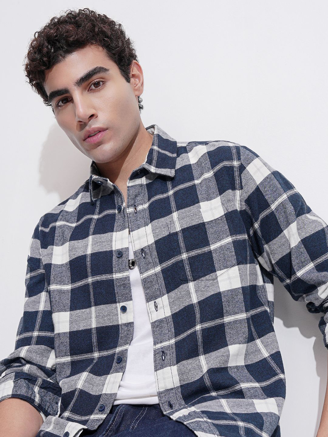HIGHLANDER Checked Cutaway Collar Slim Fit Cotton Shirt