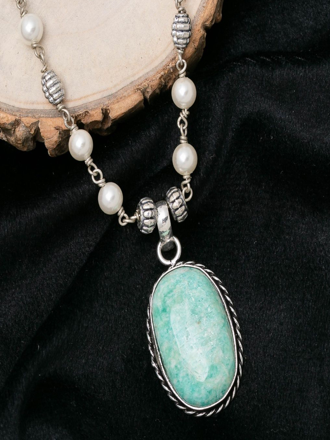 Shrim jewels Brass-Plated Agate Studded Oxidised Necklace