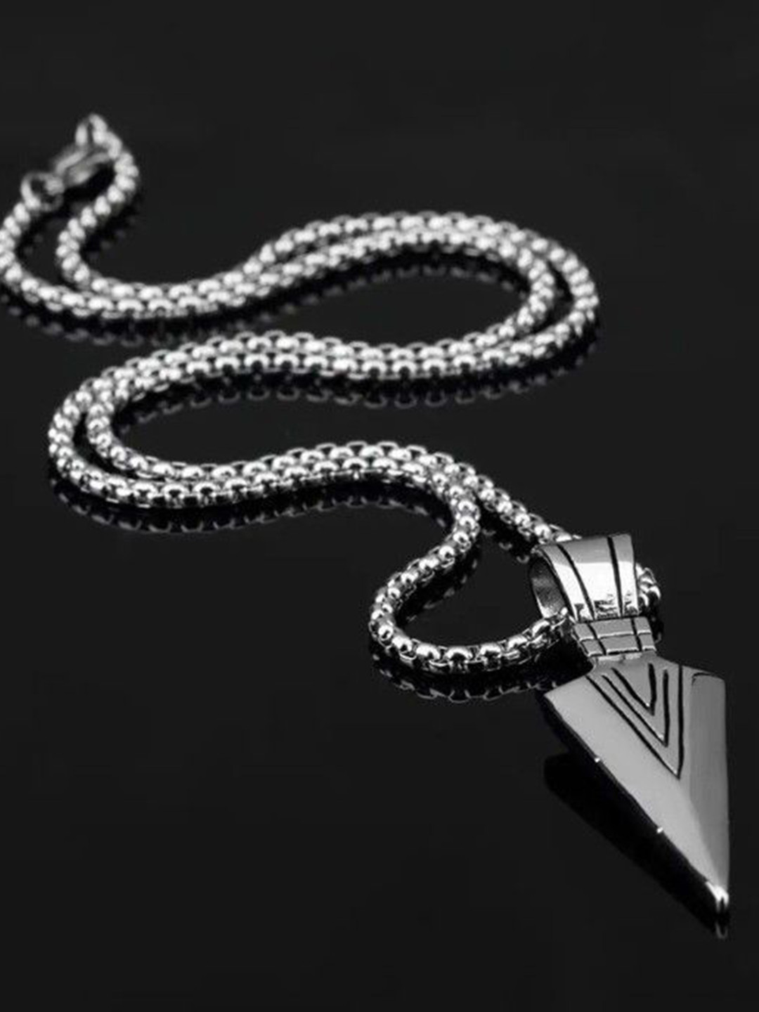 P. R. PRINTS Unisex Silver-Plated Arrow Pendant With Chain