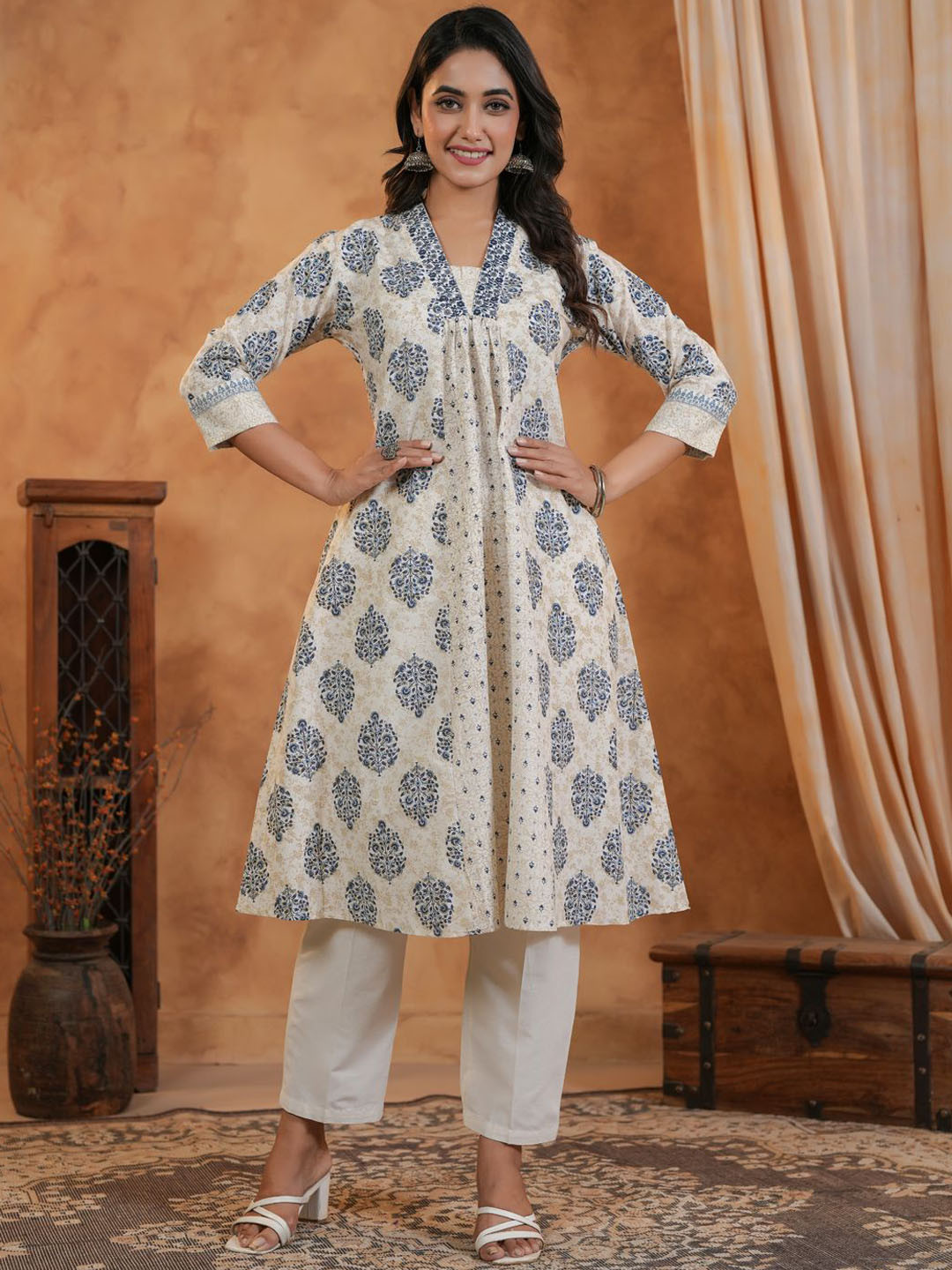 Span Women Ethnic Motifs Empire Pure Cotton Kurta with Trousers