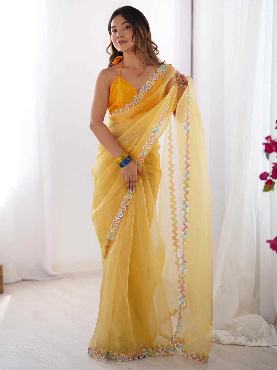 HERE&NOW Women Embellished Sequinned Lace Work Border Jimmy Choo Saree