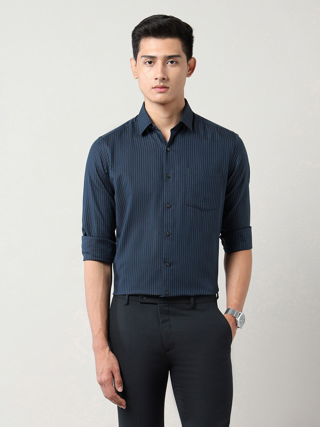 Arrow Men Slim Fit Vertical Striped Spread Collar Cotton Formal Shirt