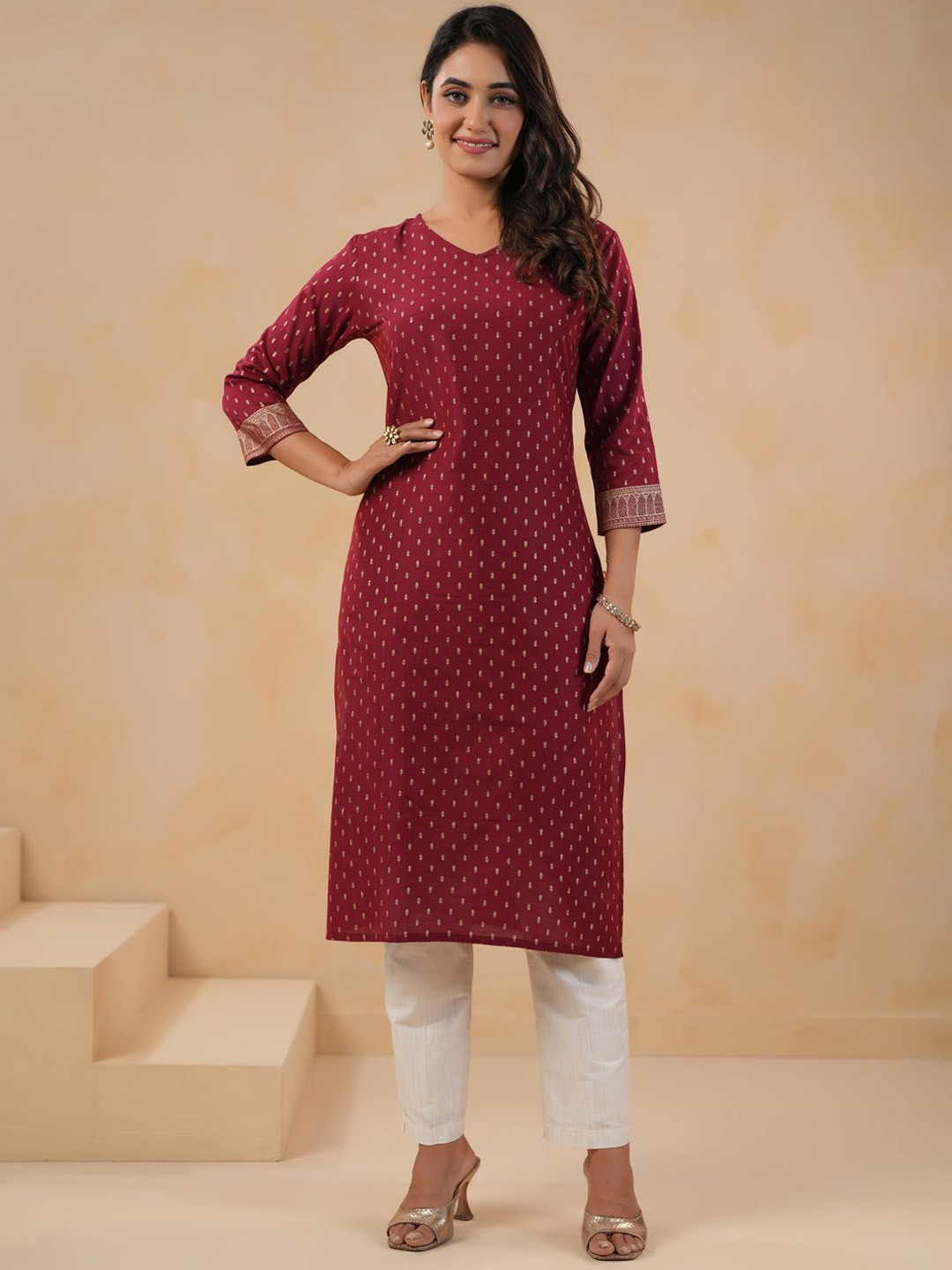 Span Women Printed Pure Cotton Straight Kurta with Trousers