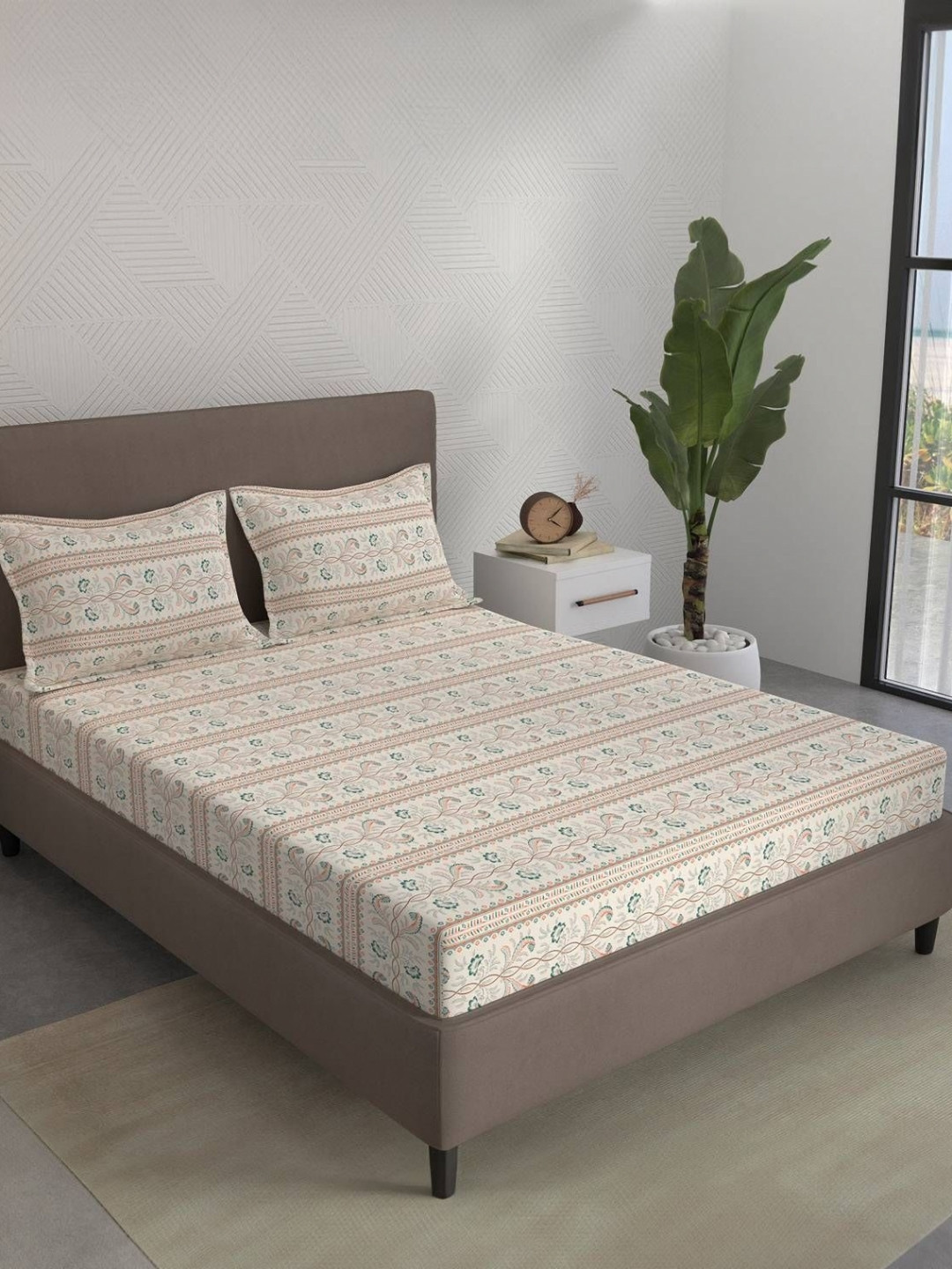STELLAR HOME Marigold Plus Beige Printed 104 TC Super King Bedsheet Set 2.74 m x 2.74 m
