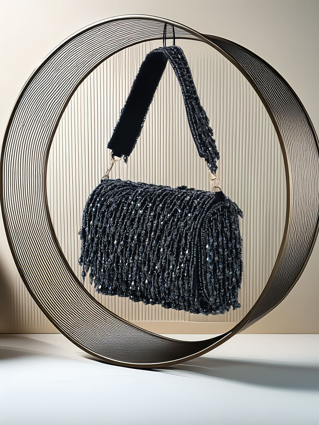 SKIMMER Women Embellished Handheld Bag with Fringed
