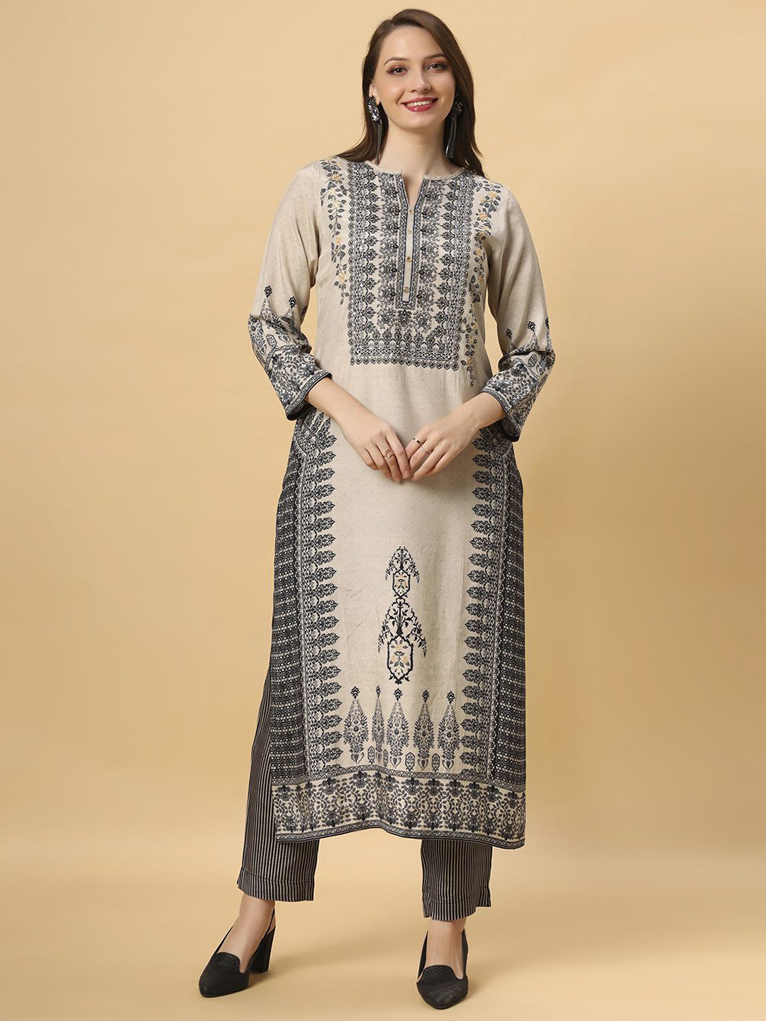 FANTASIA Floral Printed Thread Work Notch Neck Straight Kurta