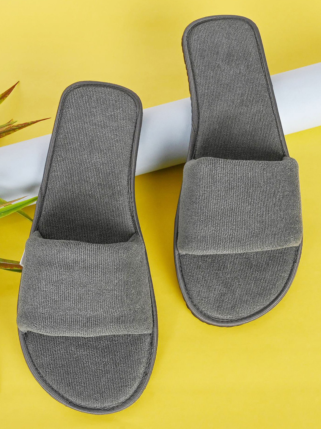 Mifuzi Men Room Slippers