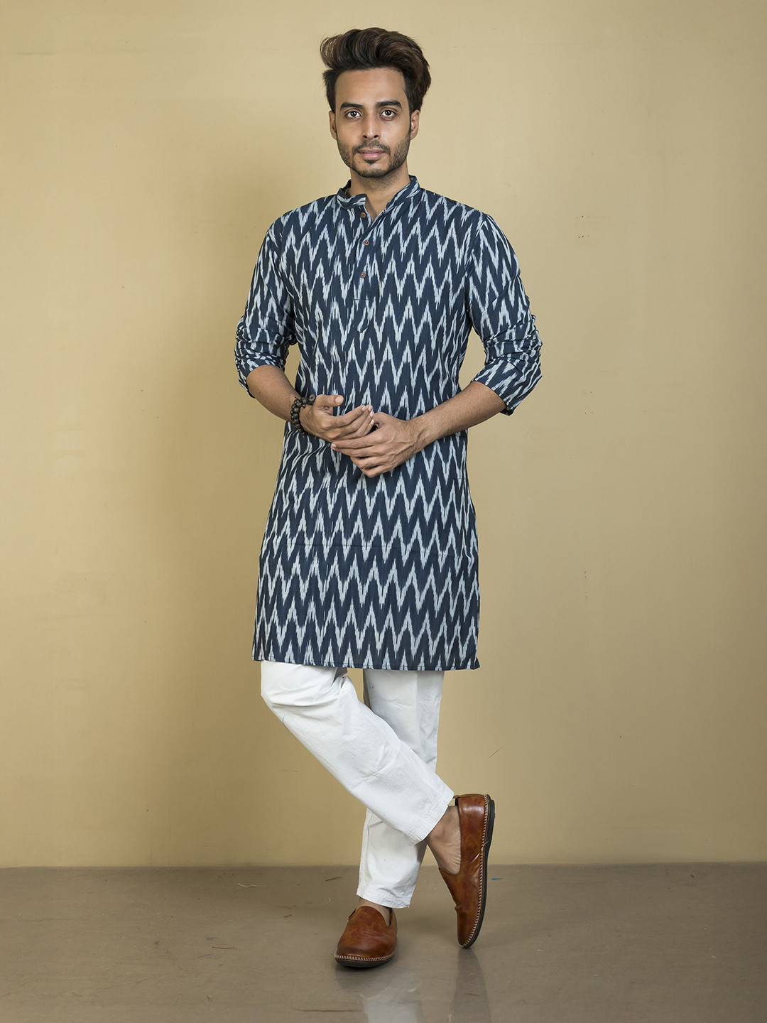 Tant Ghar Men Chevron Mandarin Collar Cotton Kurta
